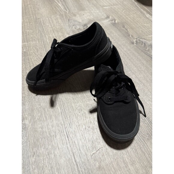 Vans Authentic Low Top Black Canvas Skate Shoes Youth Size 1 (EU 31.5 / 19cm) - Picture 1 of 6
